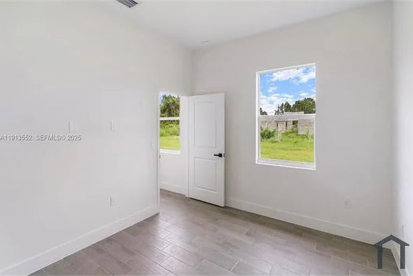 710 Peacock Ave — Photo 8