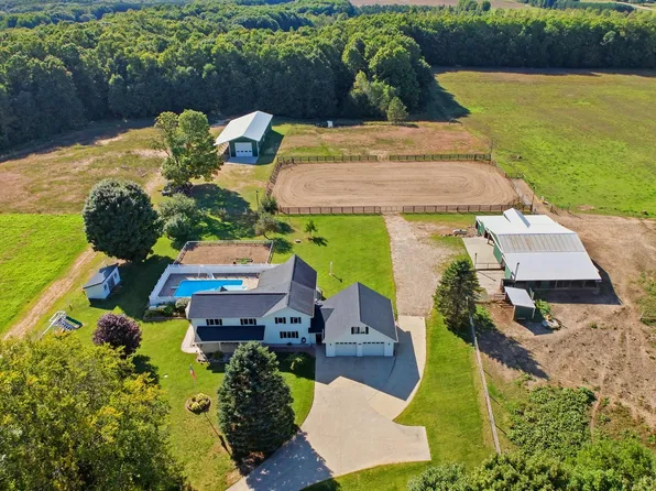 8382 Hudson Rd SW, Fife Lake, MI 49633
