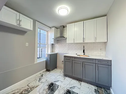 88 Irving St #2 Photo 1