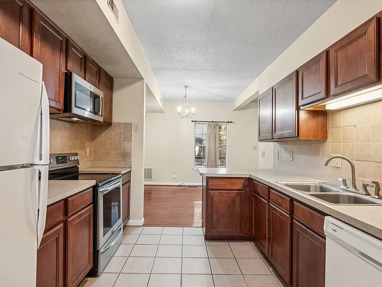 5417 Mary Ln — Photo 10