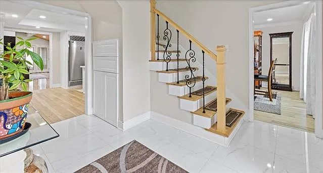 4209 Bordeaux Dr — Photo 2