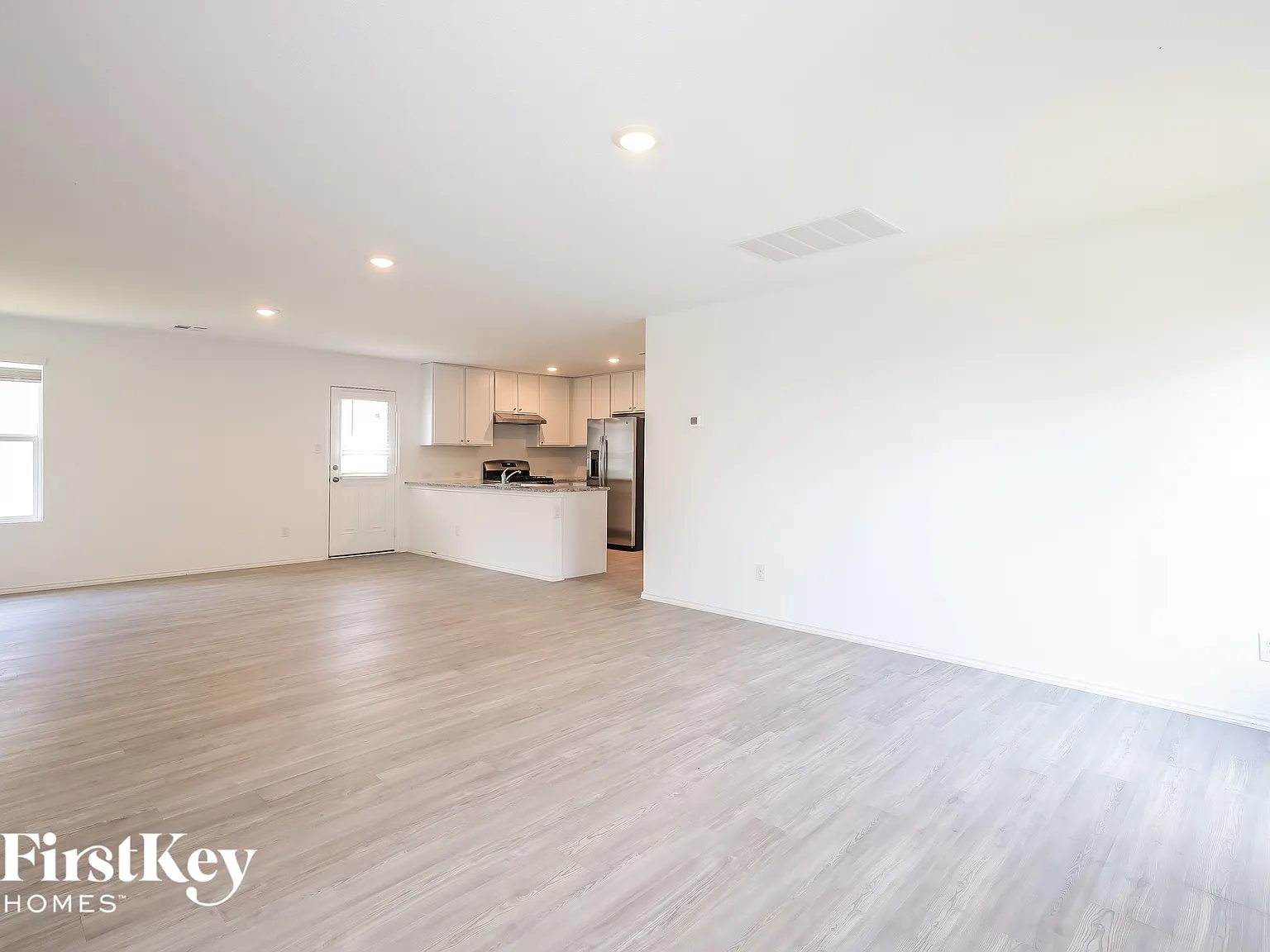 3 bed, 2.0 bath, 1440 sqft, $1,520 — Photo 4