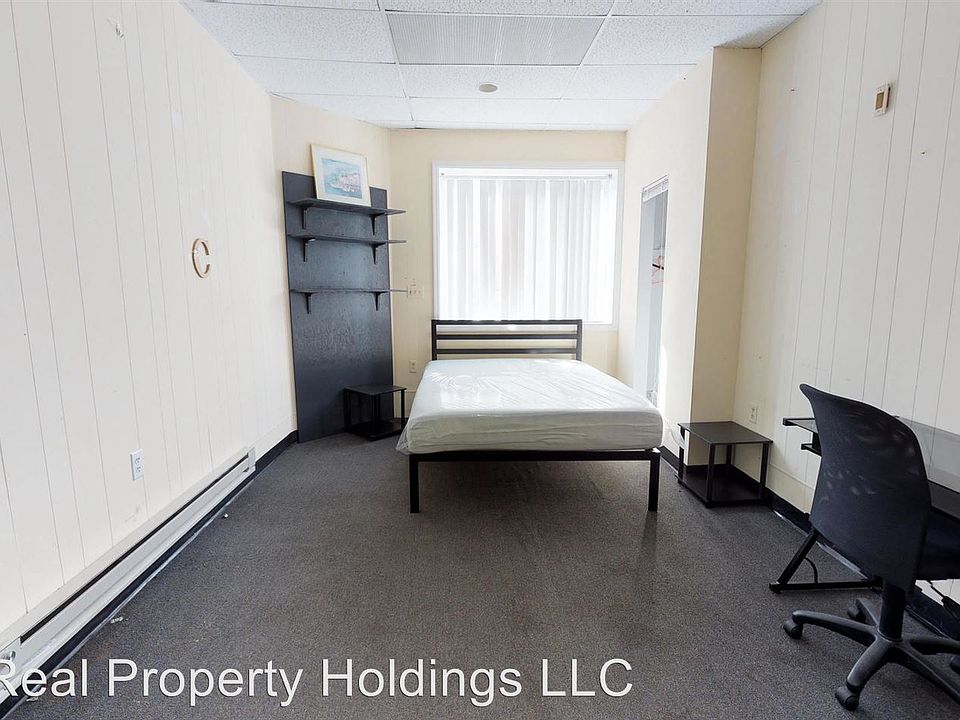 1st image of 25 E Clinton St #1