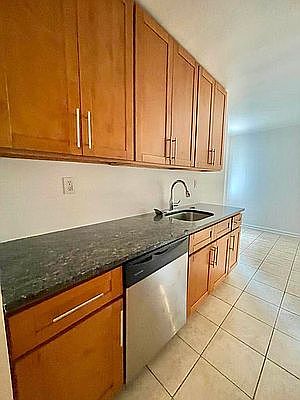 5th image of 83-30 118th St APT Q55