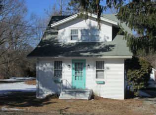 19 Black Point Rd, Niantic, CT 06357