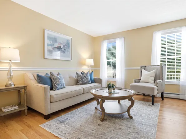 694 Walnut Street, Manchester, NH 03104
