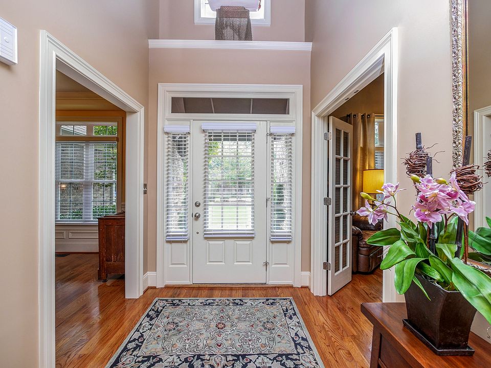 1st image of 216 Woodstream Cir