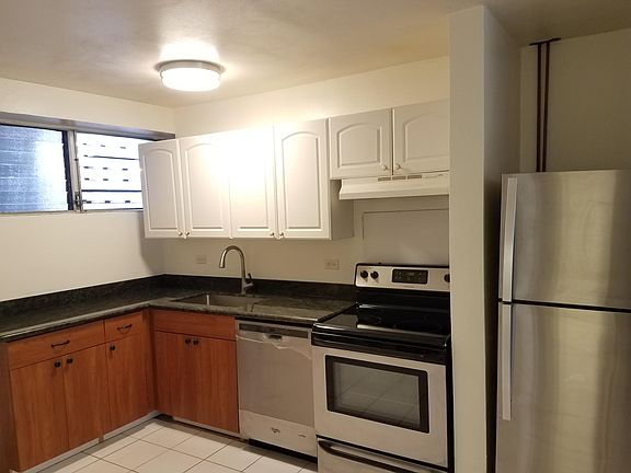 2nd image of 1423 Emerson St APT 105