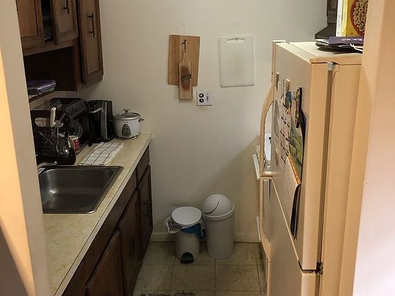 3rd image of 11950 Metropolitan Ave APT 7A