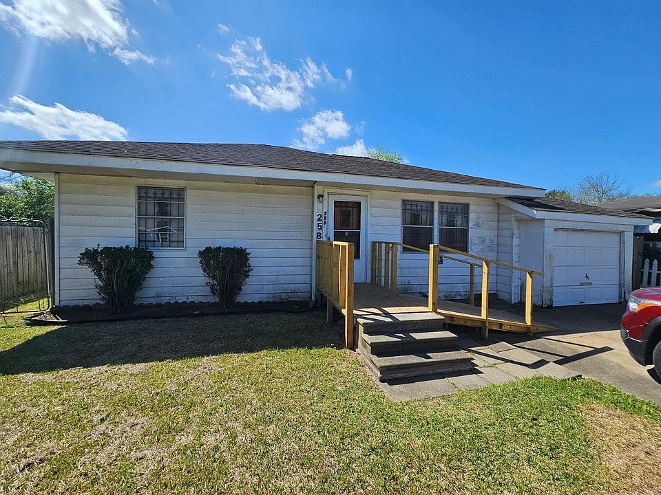 1st image of 258 Owens St