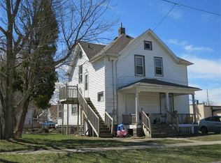 437 Riehl St, Waterloo, IA 50703