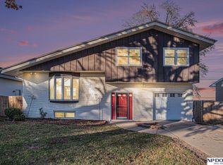 20248 Gateway Rd, Elkhorn, NE 68022