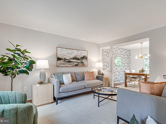 5th image of 10072 Apple Wood Ct