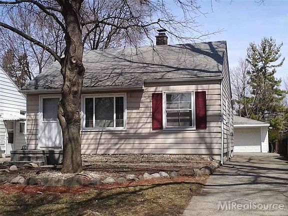 5th image of 18913 Woodcrest St