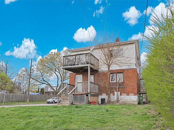5th image of 1398 Rooney St