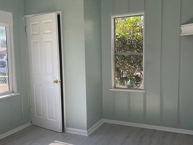 Front bedroom.