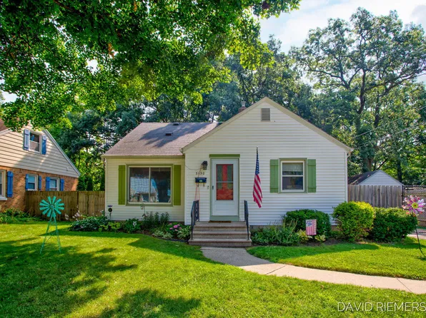 3130 Carmel Ave SW, Grandville, MI 49418