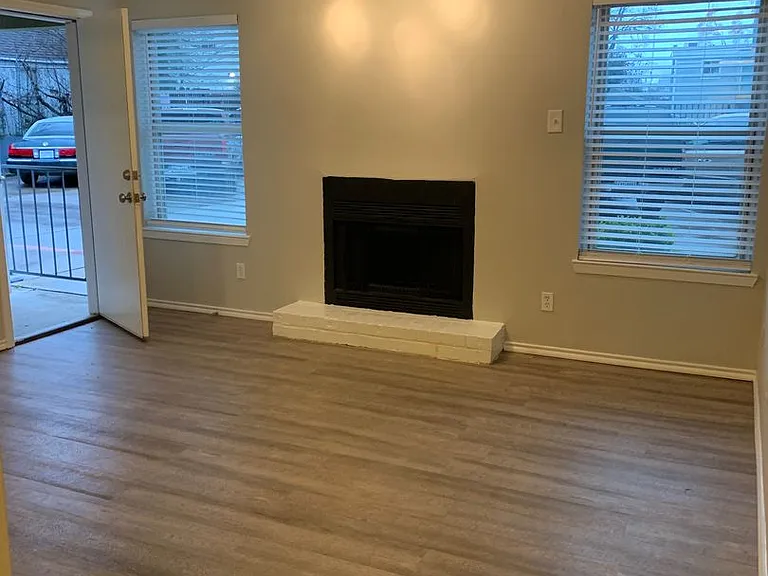 Monarch Place — Photo 3