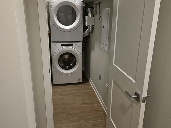 4th image of 708 Woolwich St #312