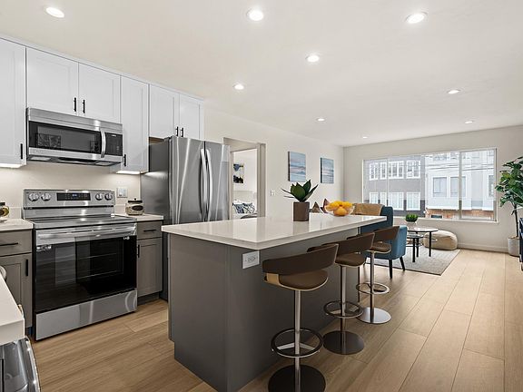 3rd image of 462 22nd Ave APT 1