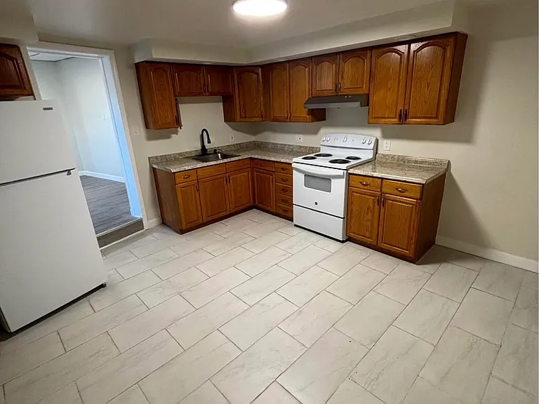2716 Community Dr #1 — Photo 3