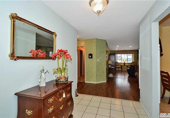 4th image of 285 W Midland Pond Ct