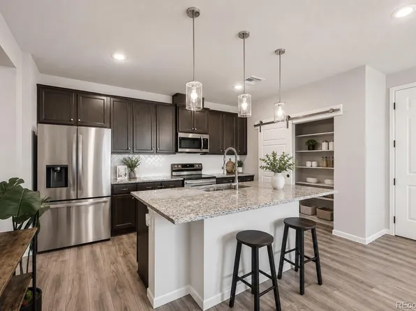 6153 N Ceylon St Unit 303, Denver, CO 80249
