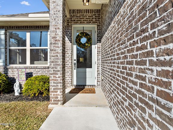 3rd image of 8469 Amoka Dr