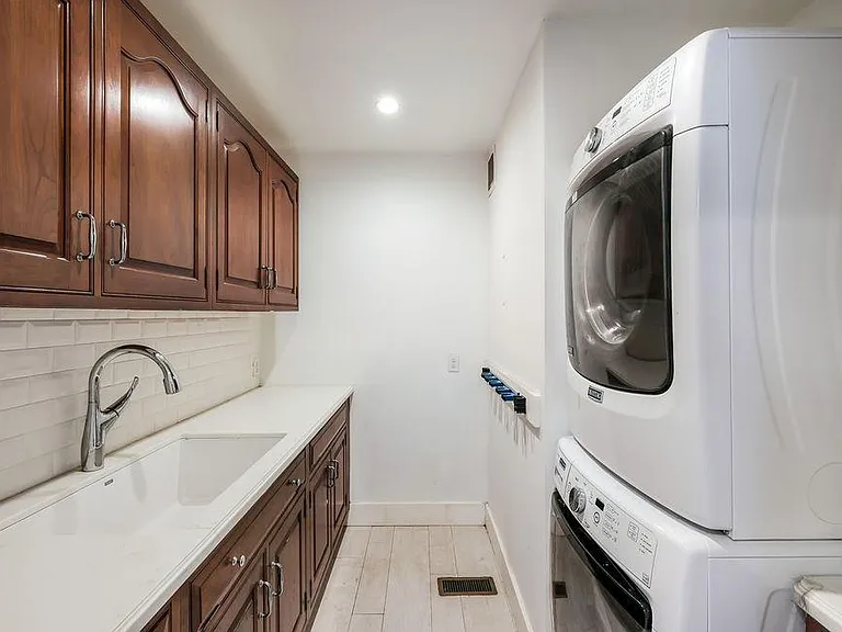 1534 Pine St #1 — Photo 9