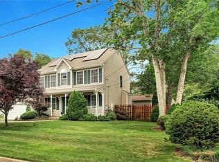 176 Bowsprit Rd, Manahawkin, NJ 08050