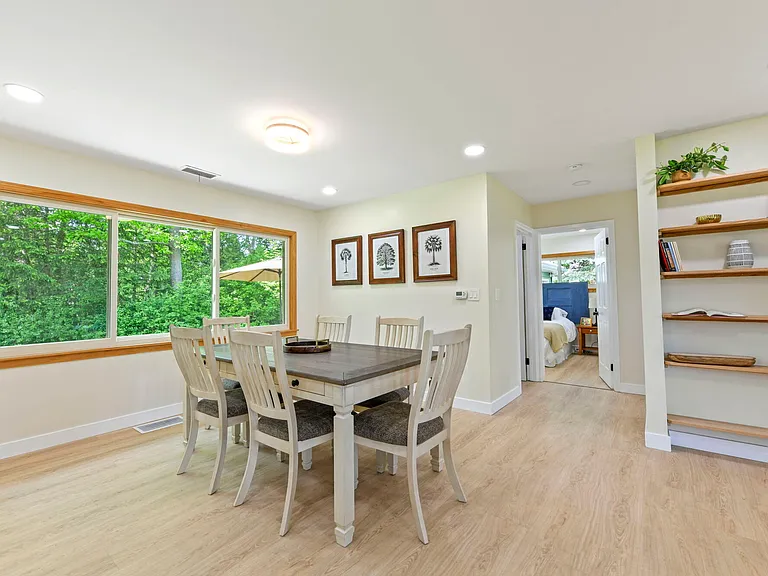 719 Hanshaw Rd — Photo 8