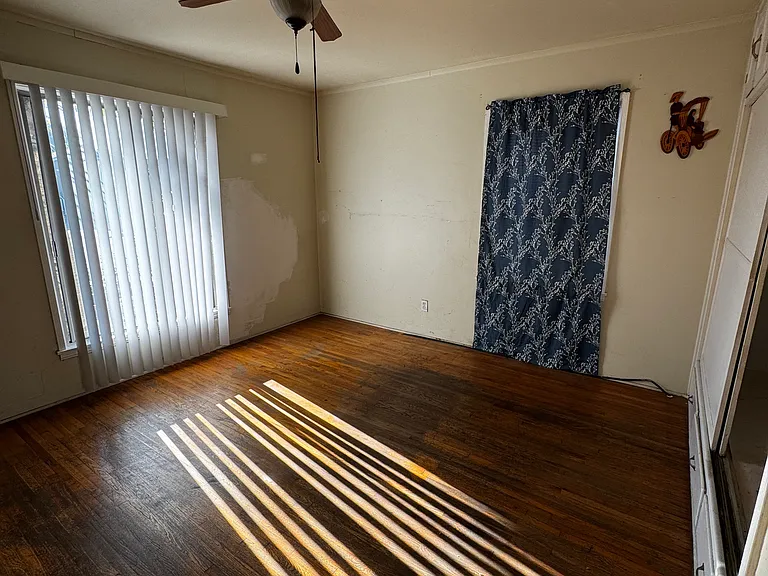 5662 Myrtle Ave — Photo 14