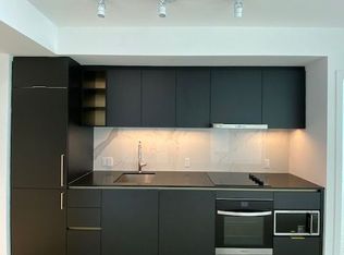 8 Wellesley St W #5708, Toronto, ON M4Y 1E7