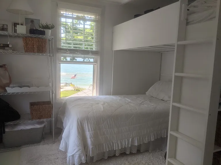 2421 Lakefront Dr — Photo 16