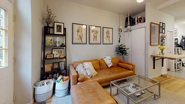 Rented by Bond New York | media 24