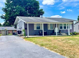 124 W Oak St, West Alexandria, OH 45381