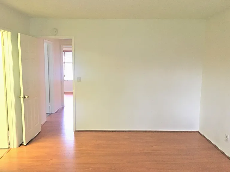 11054 Wesley Ave — Photo 15