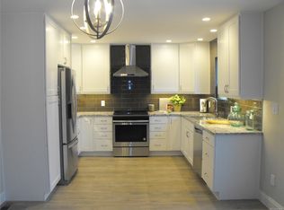 2828 S Heather Gardens Way APT B, Aurora, CO 80014