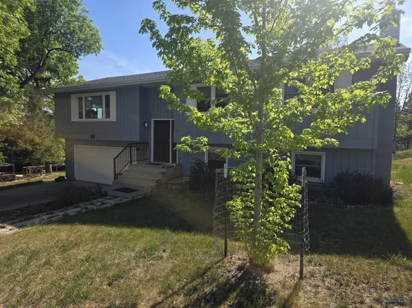 3120 Iris Dr, Rapid City, SD 57702