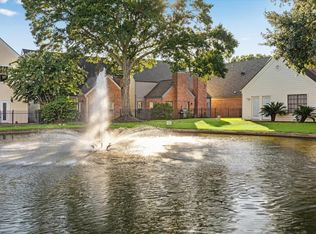 7671 Ameswood Rd, Houston, TX 77095