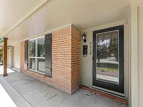 3rd image of 9558 Weatherwood Dr