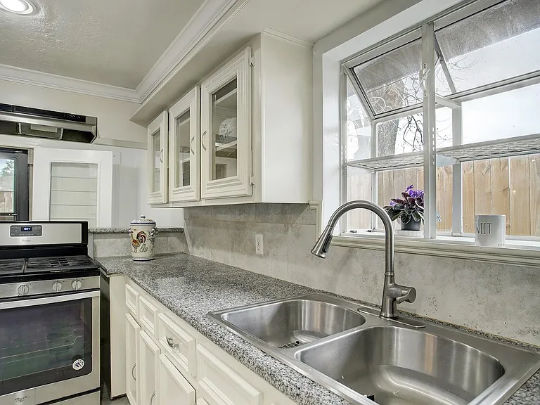 5303 Tallow Ln — Photo 18