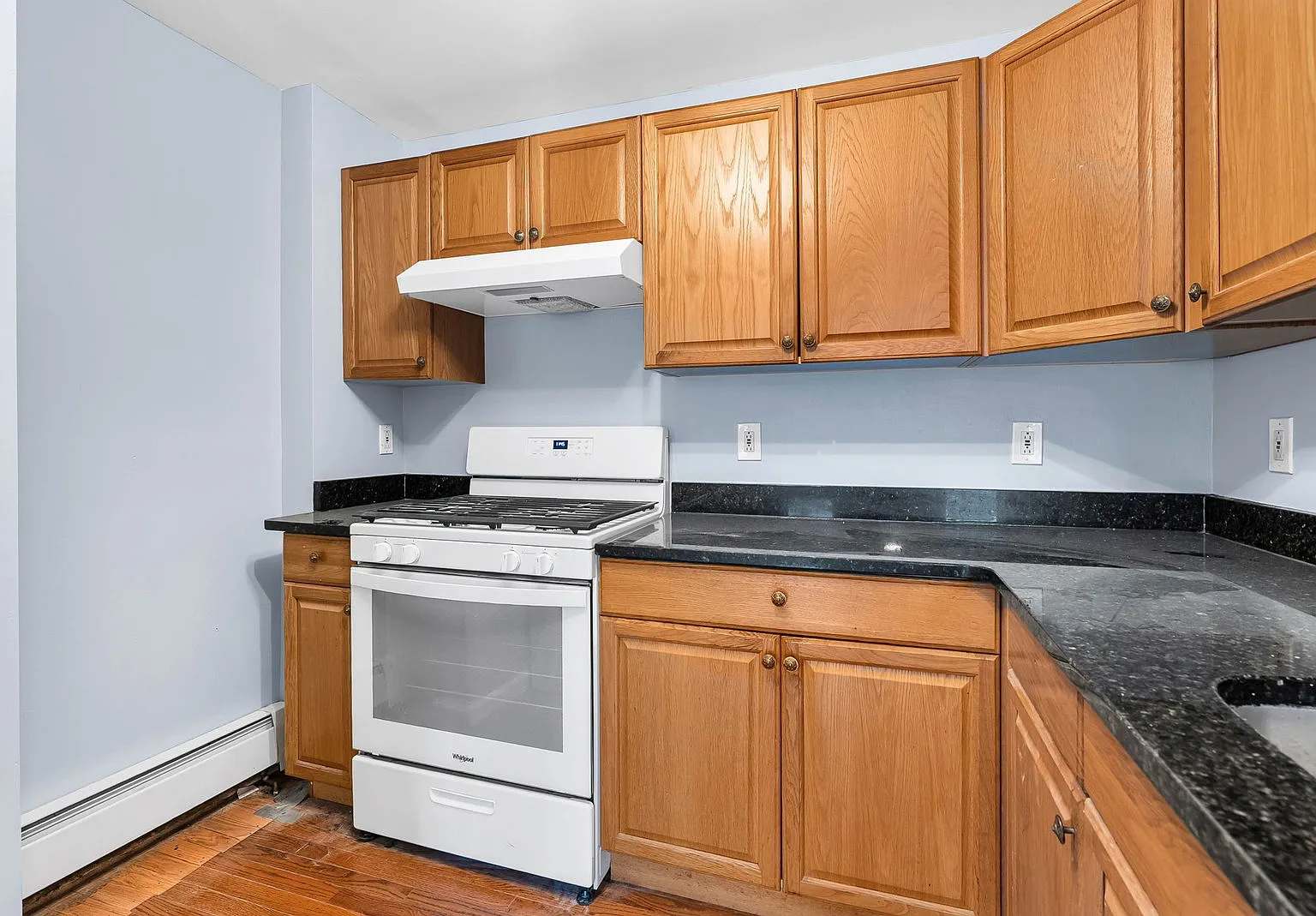 1 bed, 1.0 bath, 900 sqft, $1,500 — Photo 4