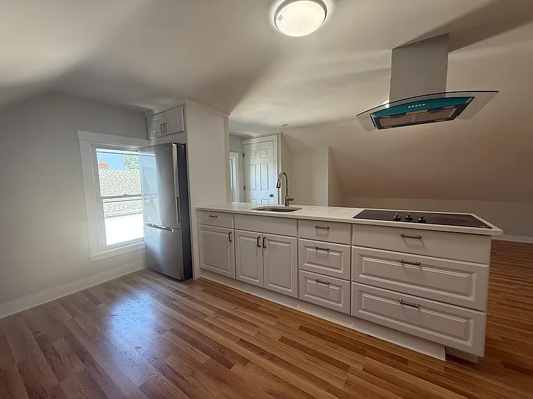 376 Summer St #3 — Photo 6