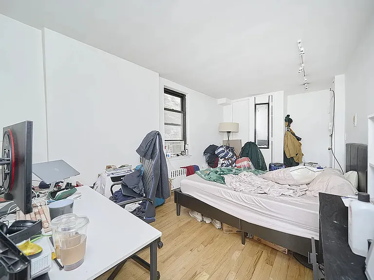 217 E 25th St #6A — Photo 6