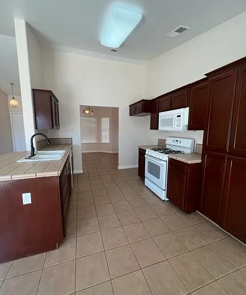 3845 Primrose St — Photo 19