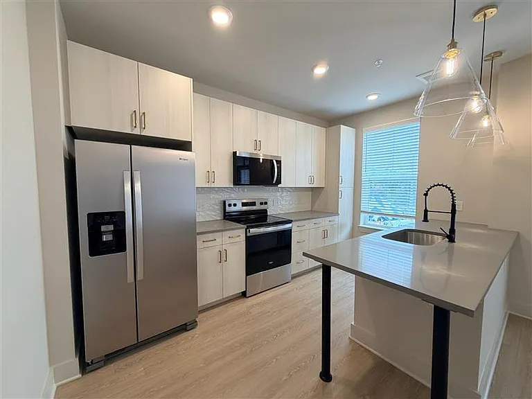 District on the Etowah Apartments — Photo 185