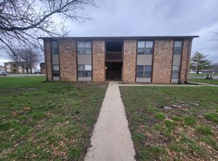 48 Bellevue Dr APT B, Collinsville, IL 62234