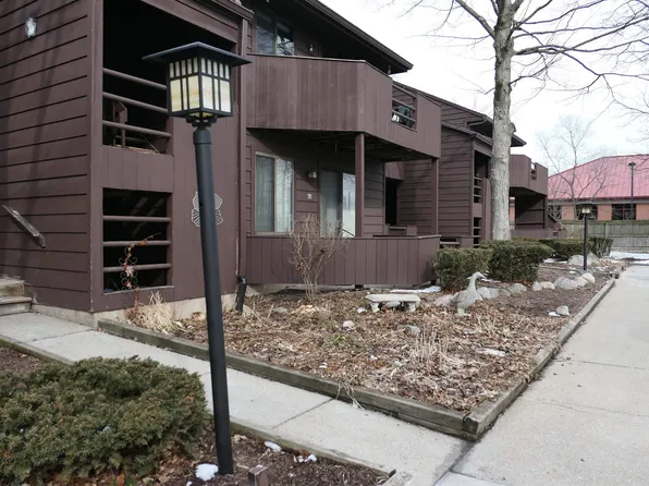 205 E Jolly Rd #6, Lansing, MI 48910