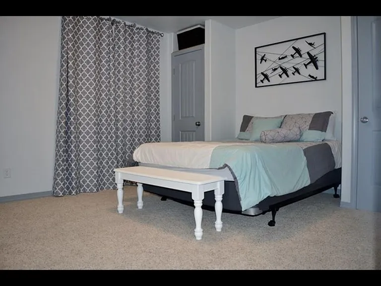 304 Jill Dr — Photo 10